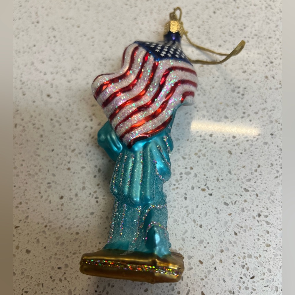 COPY - Hand Blown Glass Lady Liberty with Flag Christmas Glitter Ornament - Picture 2 of 3